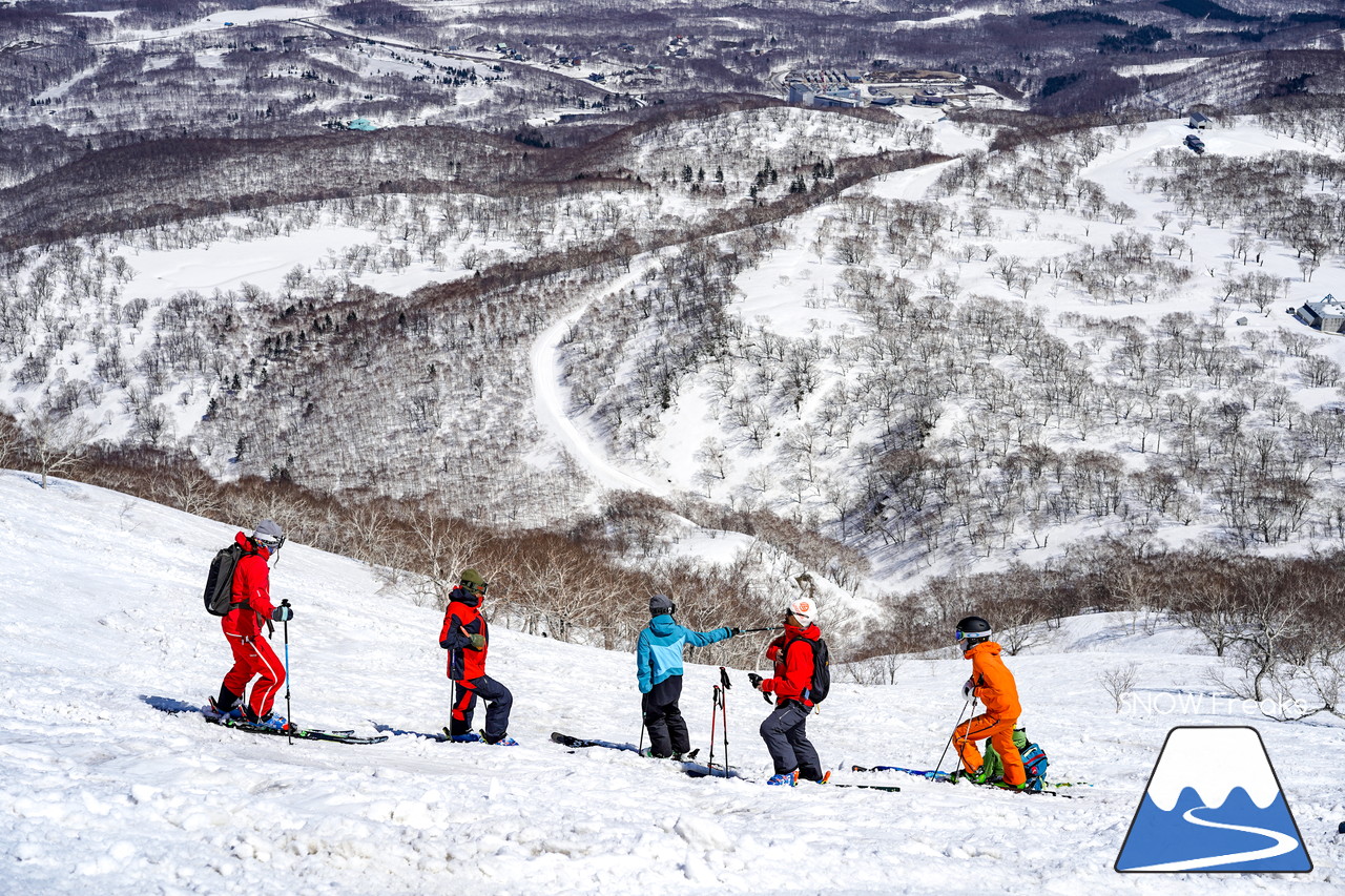 ニセコグラン・ヒラフ DYNASTAR SKI TEST RIDE DAYS Photo Session!!最高の天気に恵まれたニセコに、最高の仲間たちが集まりました☆